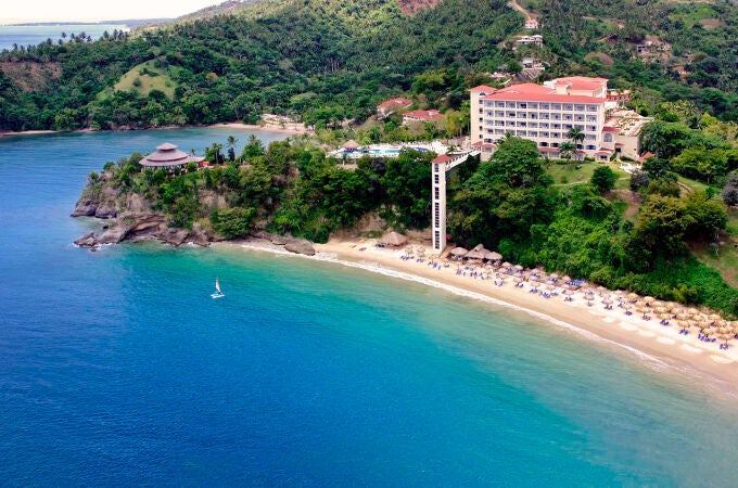 Vista panorámica del hotel en Samaná Vista panorámica del hotel en Samaná