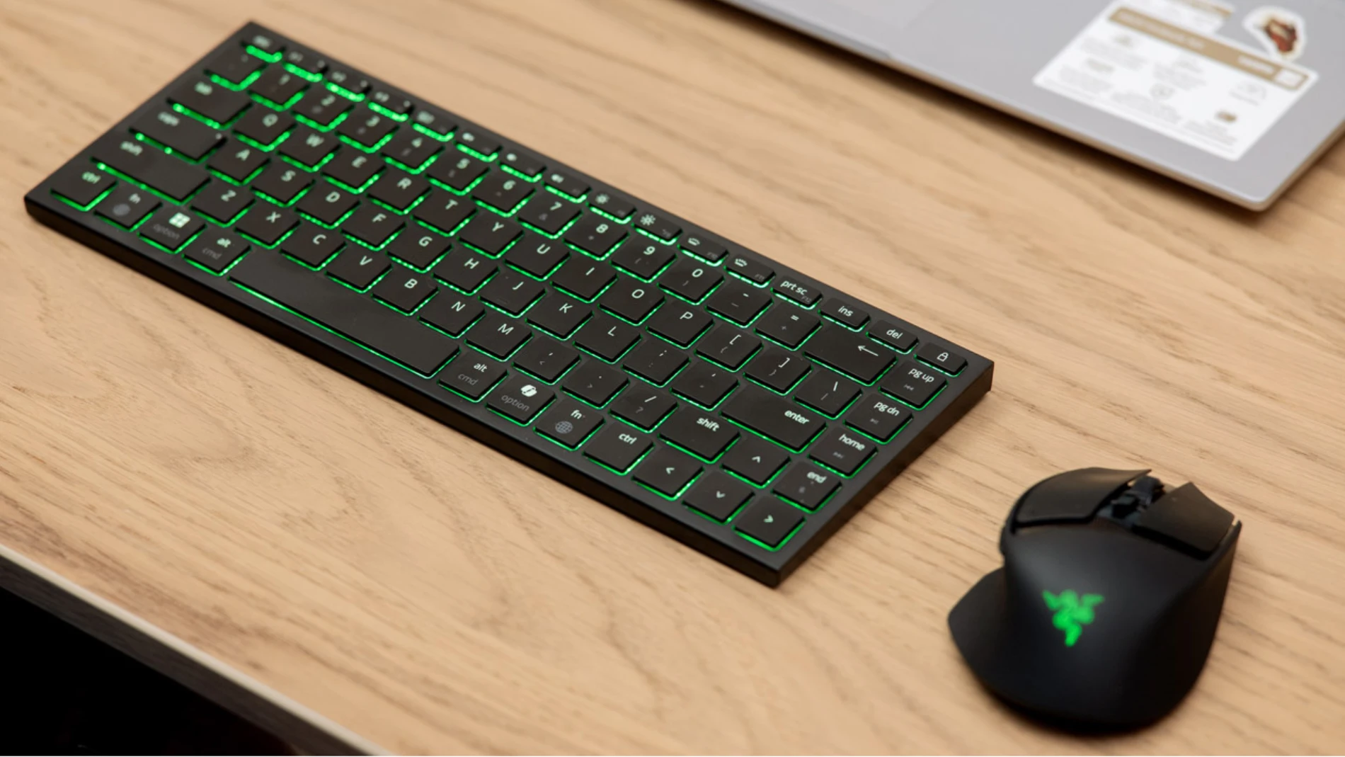Los Razer Joro y Razer Basilisk Mobile forman un tándem perfecto para trabajar y jugar