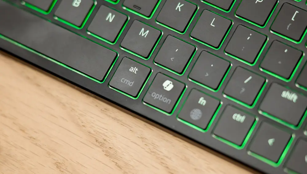 El Razer Joro tiene un botón dedicado para Copilot que también se puede configurar para acceder a la app de ChatGPT
