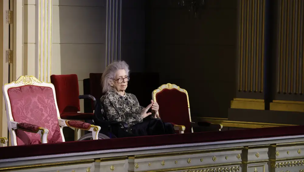 Irene de Grecia, hermana de la reina Sofía, asiste a la XXXIX Edición del Premio BMW de Pintura y concierto a beneficio de la Federación Española de Bancos de Alimentos (FESBAL), este lunes en el Teatro Real, en Madrid.
