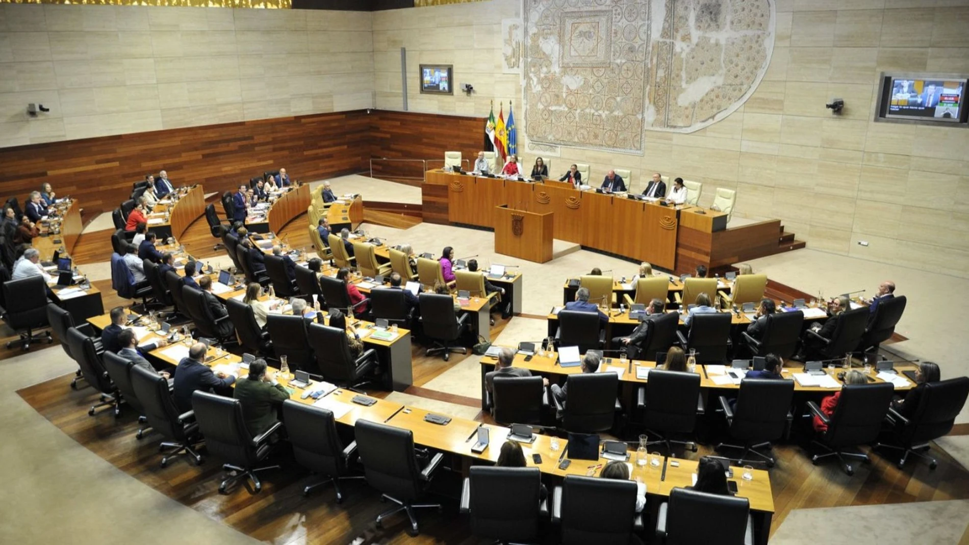 RTVE organiza el gran debate electoral en Extremadura… sin la presidenta del PP