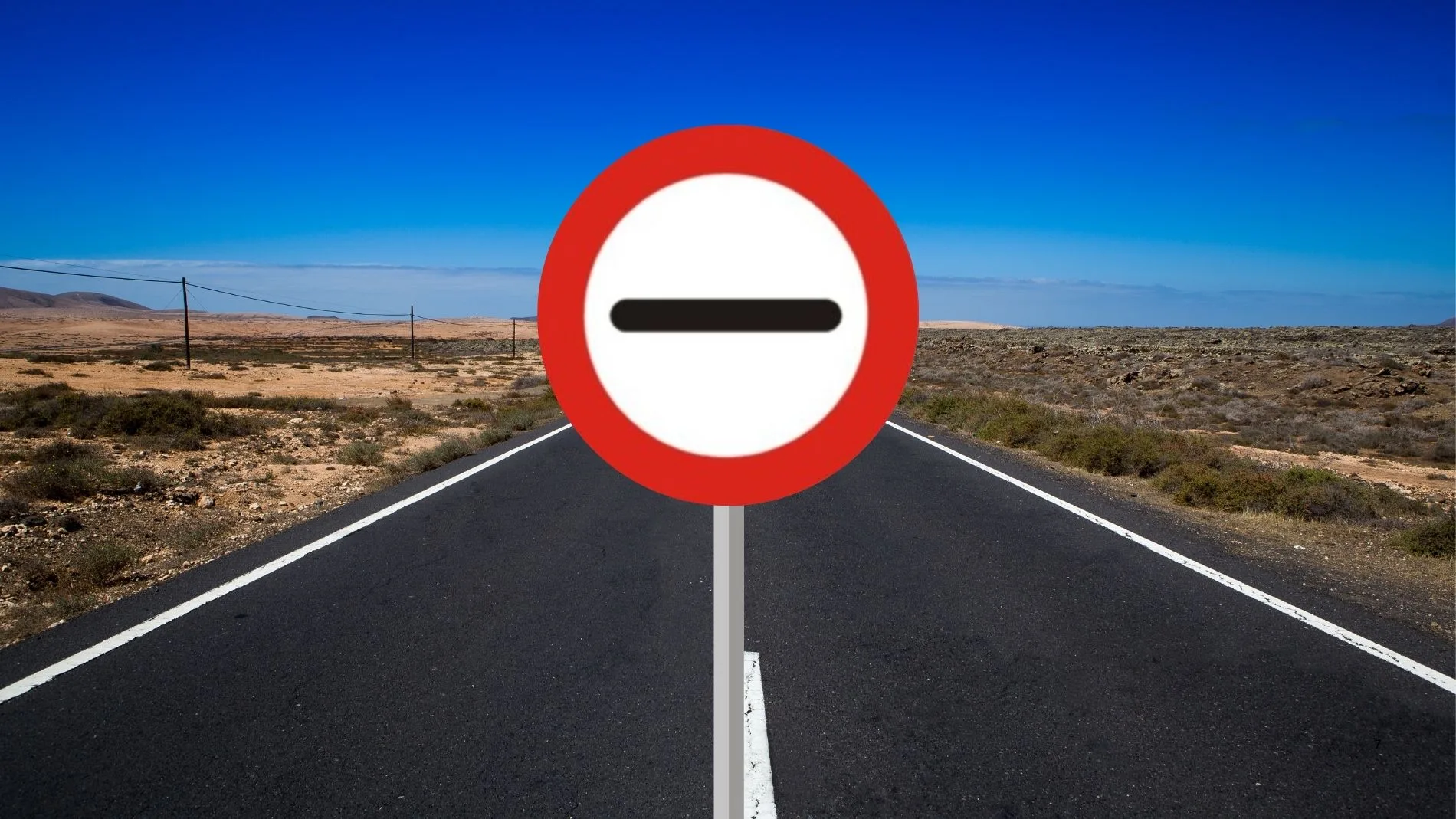 Esta es la señal que más confunden los conductores españoles: multas de 100 euros por no obedecerla