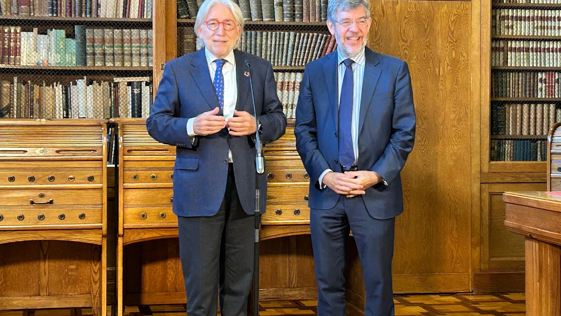 El presidente de Foment, Josep Sànchez Llibre, y el vicesecretario de Economía y Desarrollo sostenible del PP, Alberto Nadal, en la sede de Foment del Treball en Barcelona EUROPA PRESS 07/11/2025