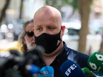 La Fiscalía pide prisión provisional sin fianza para el empresario de criptomonedas que dio 100.000 euros a 'Alvise' La Fiscalía pide prisión provisional sin fianza para el empresario de criptomonedas que dio 100.000 euros a 'Alvise'