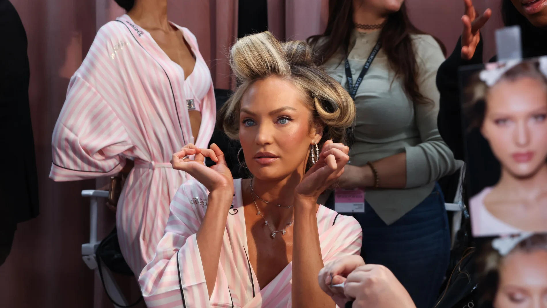 Preparación de la piel de los ángeles de Victoria's Secret.