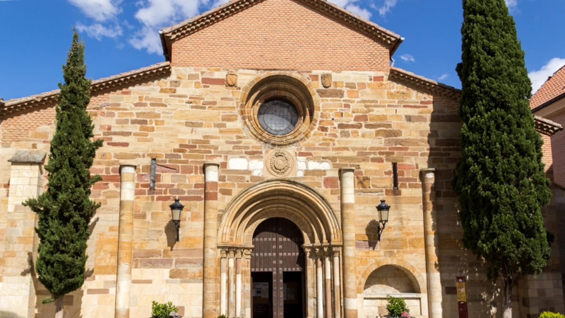 Iglesia de San Juan del Mercado de Benavente (Zamora) donde ya se cobra por entrar a verla