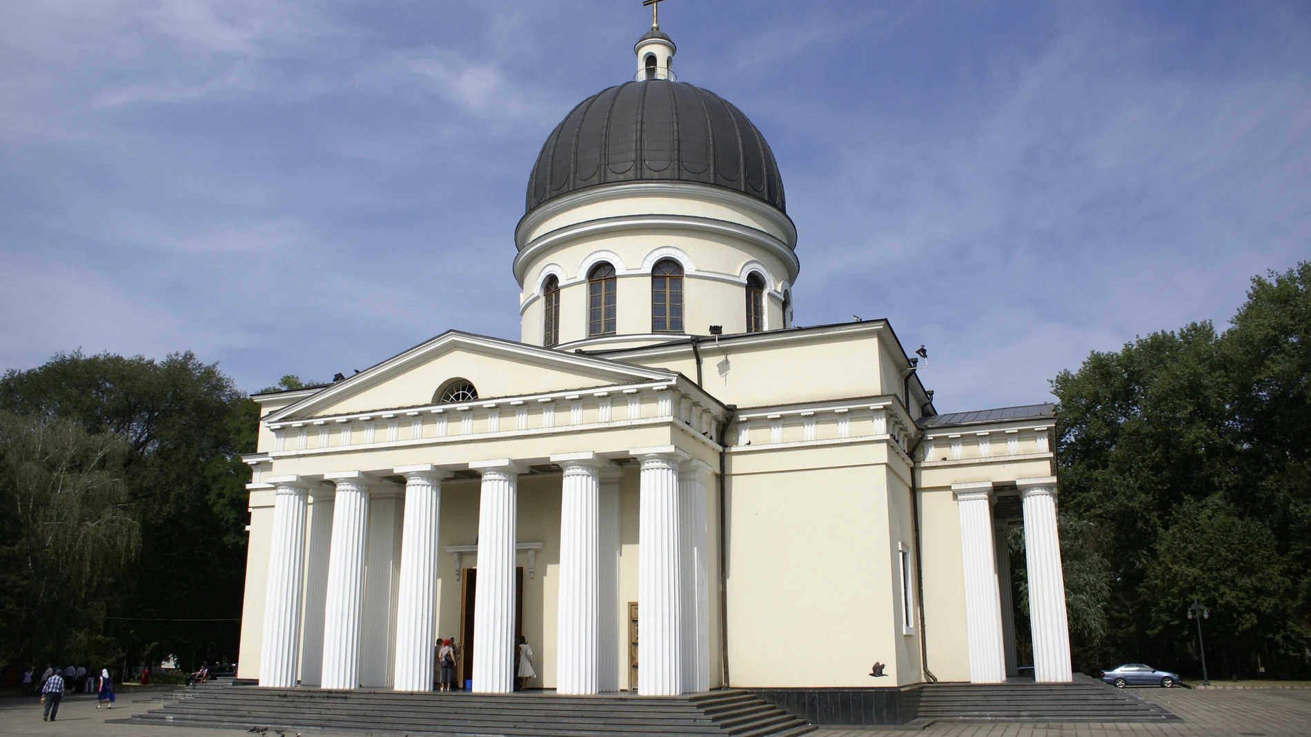 España es el segundo país más visitado del mundo, y muchos turistas también acuden a otros países de Europa como Francia o Italia. No obstante, hay naciones europeas que no están muy visitadas por el turismo internacional