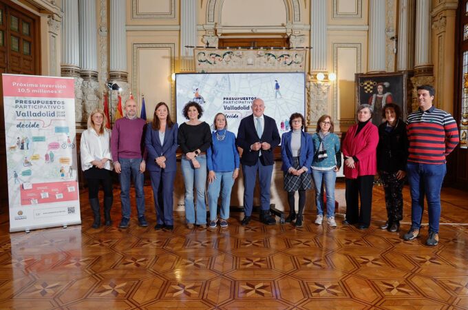 El alcalde de Valladolid, Jesús Julio Carnero, presenta los presupuestos participativos