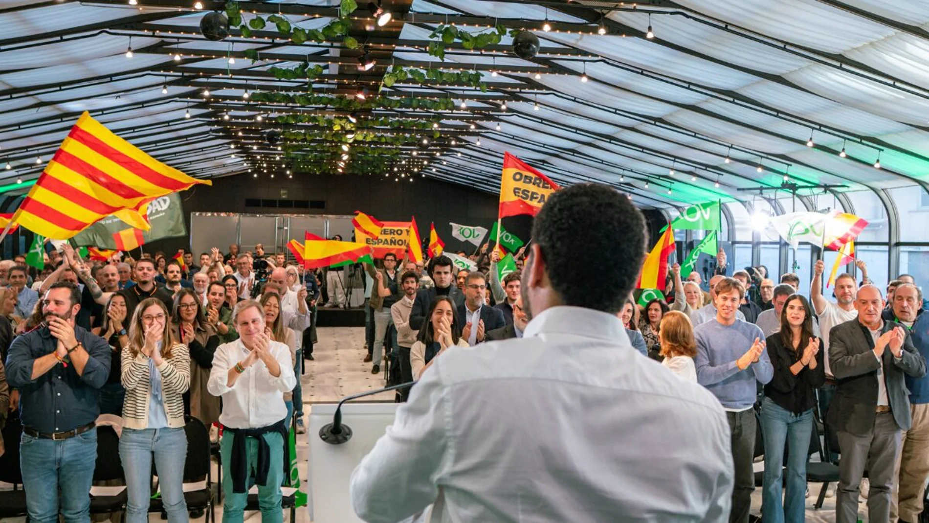 Vox se prepara para las municipales con el objetivo de arrebatar votos al PSC en sus feudos tradicionales