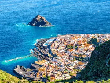 Tiene menos de 6.000 habitantes, lo destruyó un volcán hace siglos y ahora es el lugar más feliz de Canarias Garachico, en el norte de Tenerife