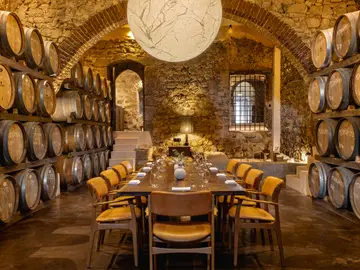 Una de las salas de la bodega acondicionada para el enoturismo Una de las salas de la bodega acondicionada para el enoturismo