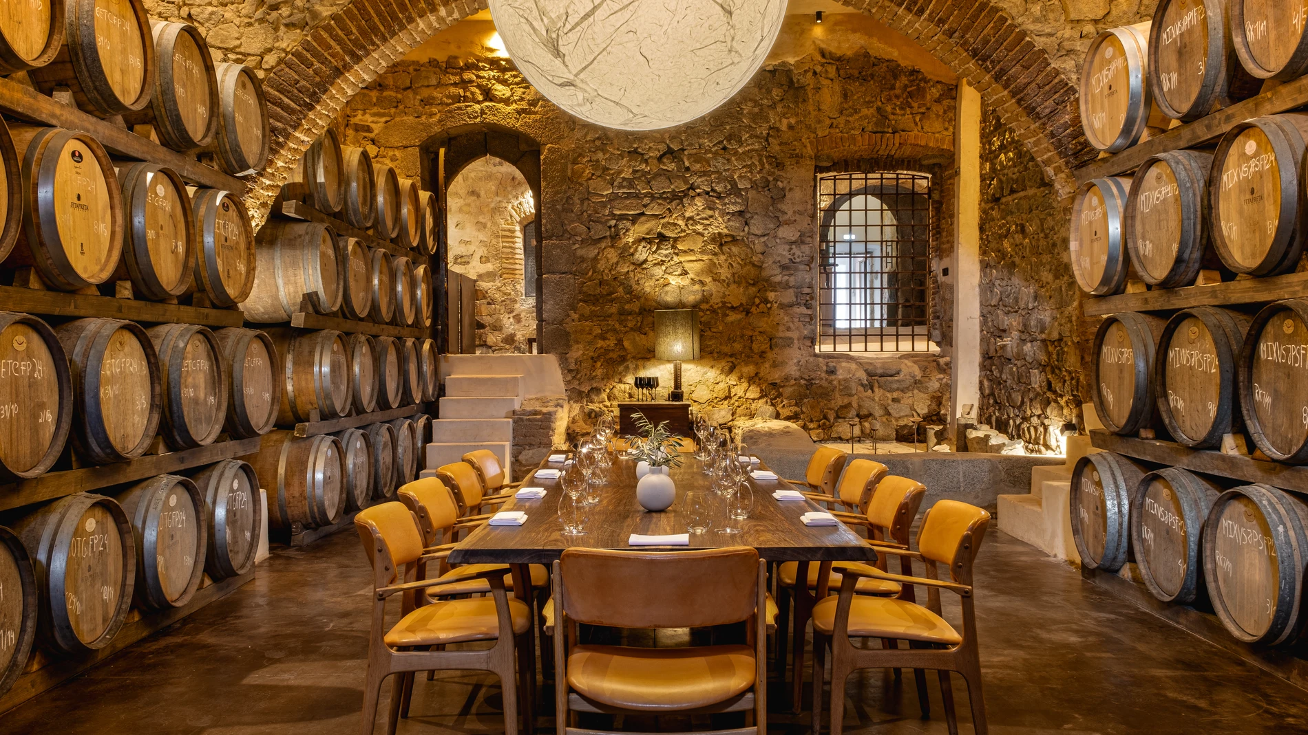 Una de las salas de la bodega acondicionada para el enoturismo