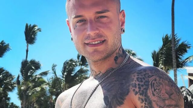 El actor Adri&aacute;n Rodr&iacute;guez