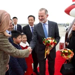 Los reyes de España llegan a Chengdú, donde iniciarán su viaje de Estado a China