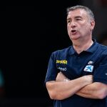 Miguel M&eacute;ndez, seleccionador femenino de baloncesto