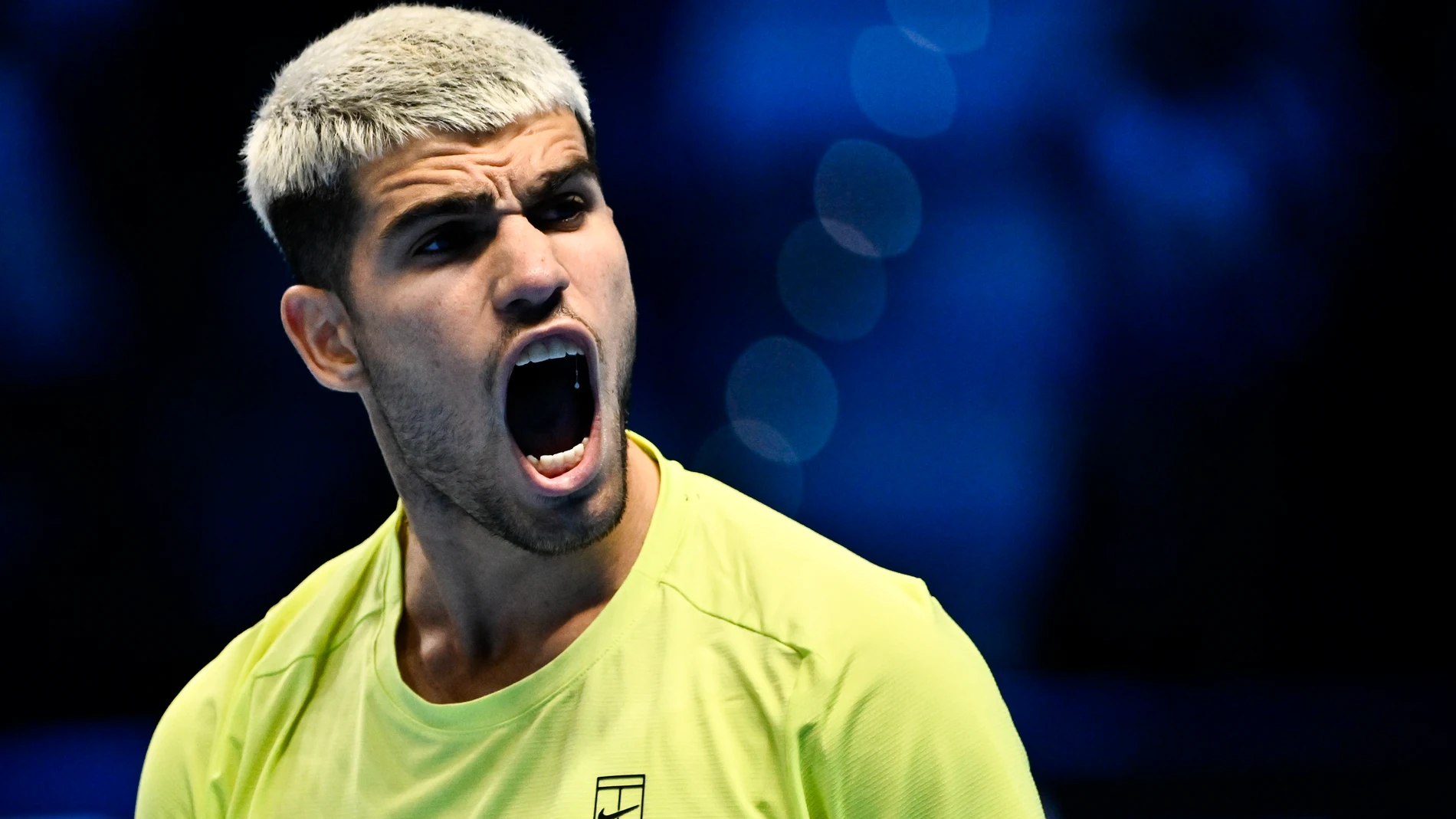 11 November 2025, Italy, Turin: Spanish tennis player Carlos Alcaraz celebrates defeating US Taylor Fritz during their men's singles group stage match of the ATP World Tour Finals at the Inalpi Arena. Photo: Stefano Guidi/ZUMA Press Wire/dpa Stefano Guidi/ZUMA Press Wire/dp / DPA 11/11/2025 ONLY FOR USE IN SPAIN