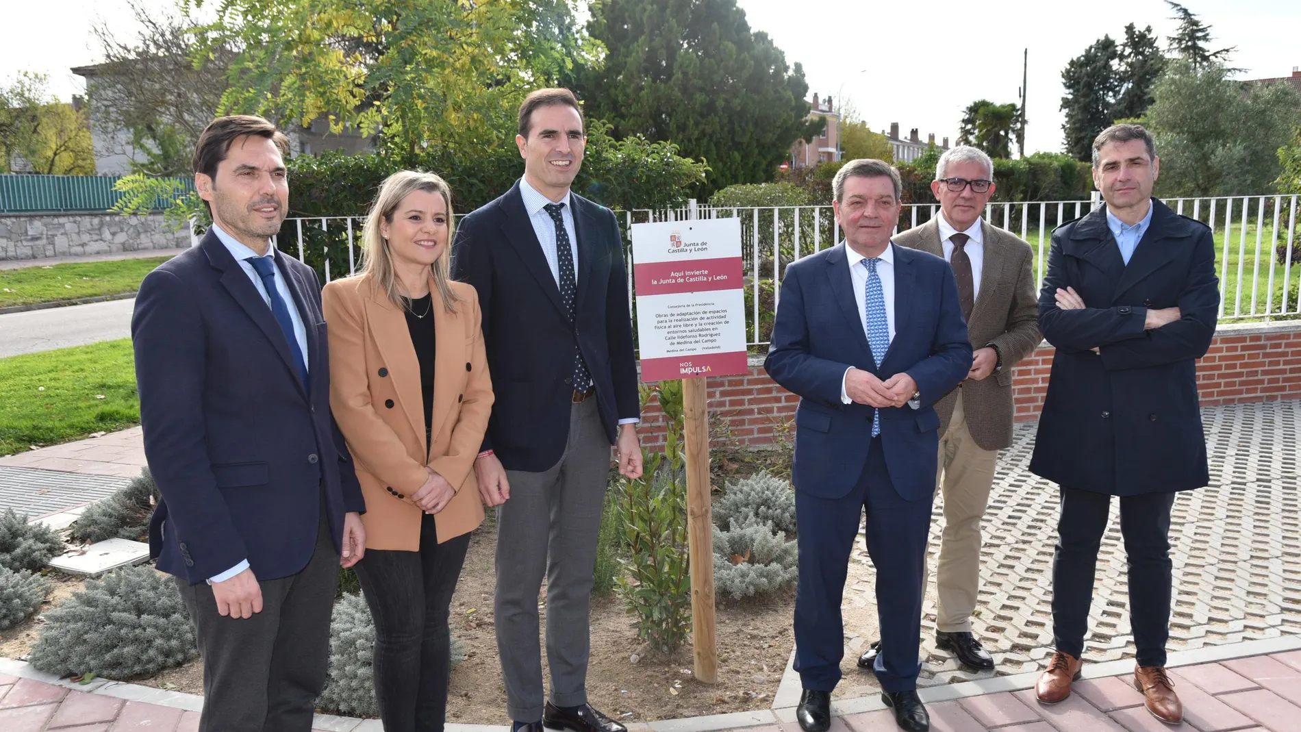 Luis Miguel González Gago junto al alcalde de Medina, Guzmán Gómez