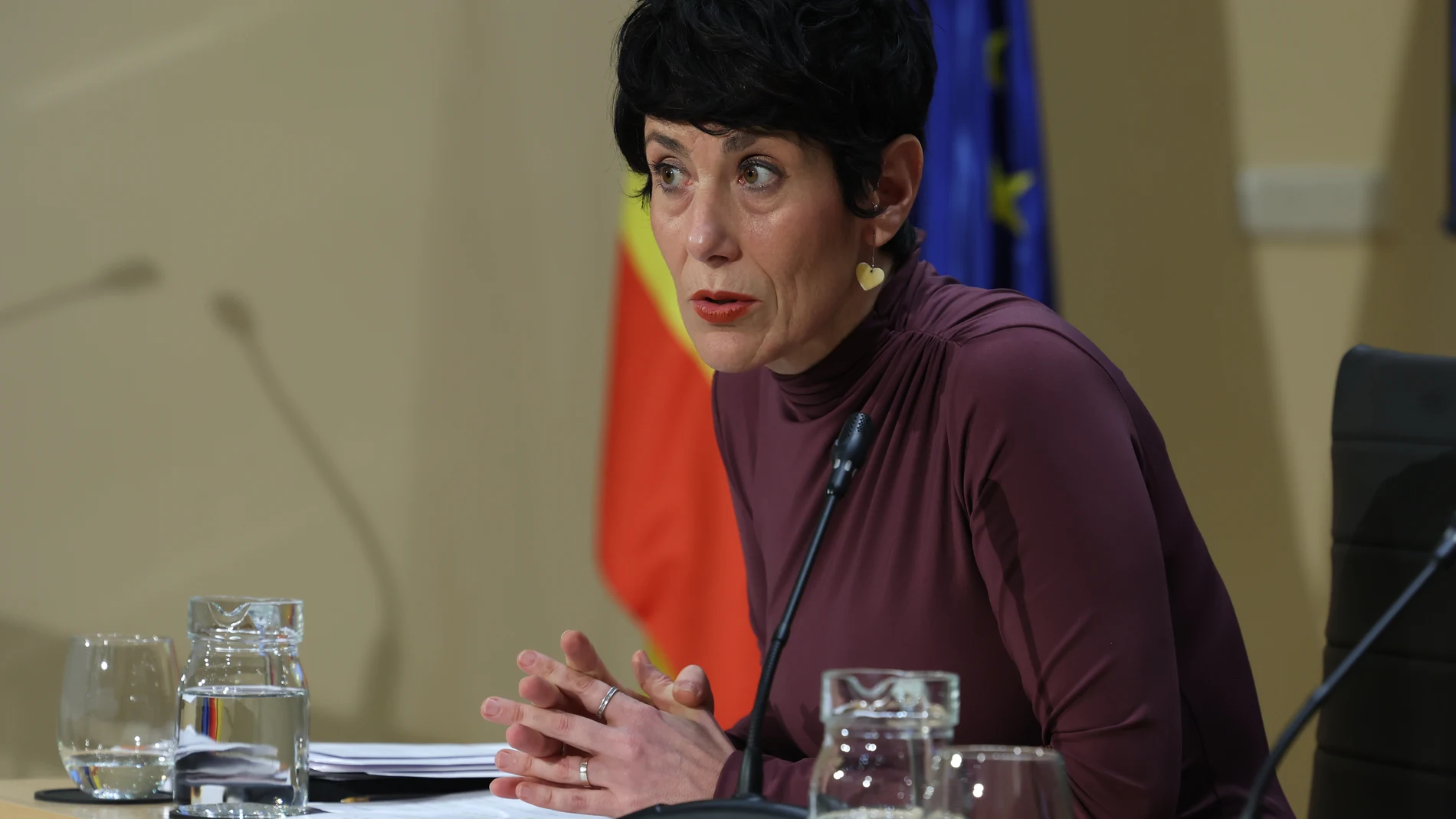 MADRID, 12/11/2025.- La ministra de Inclusión, Seguridad Social y Migraciones, Elma Saiz interviene en la presentación del 'Informe sobre la realidad migratoria en España: prioridades para las políticas públicas' del Consejo Económico y Social (CES), este miércoles. EFE/ Kiko Huesca
