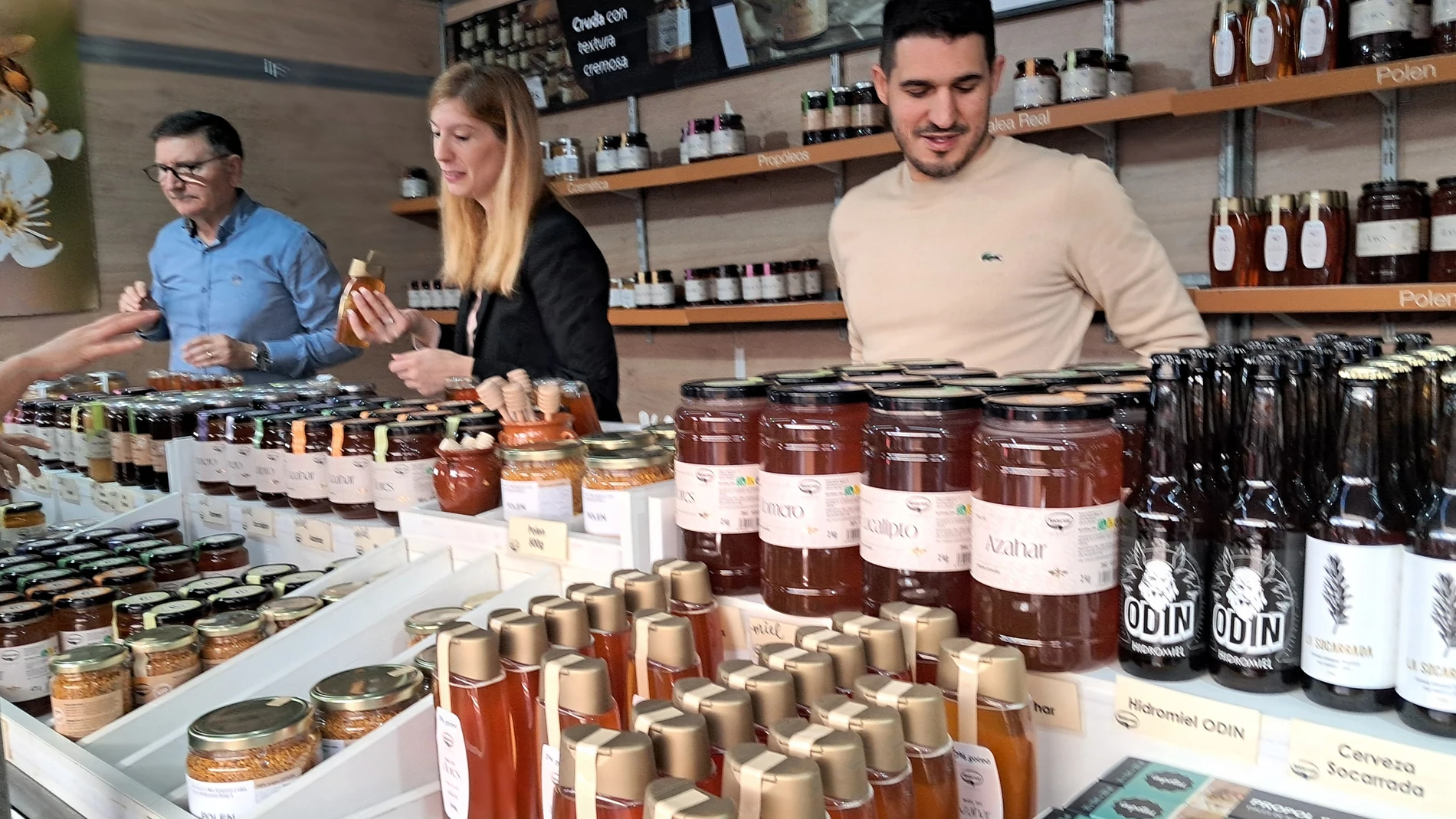 Montroy (Valencia) recupera tras la dana su Feria de la Miel
