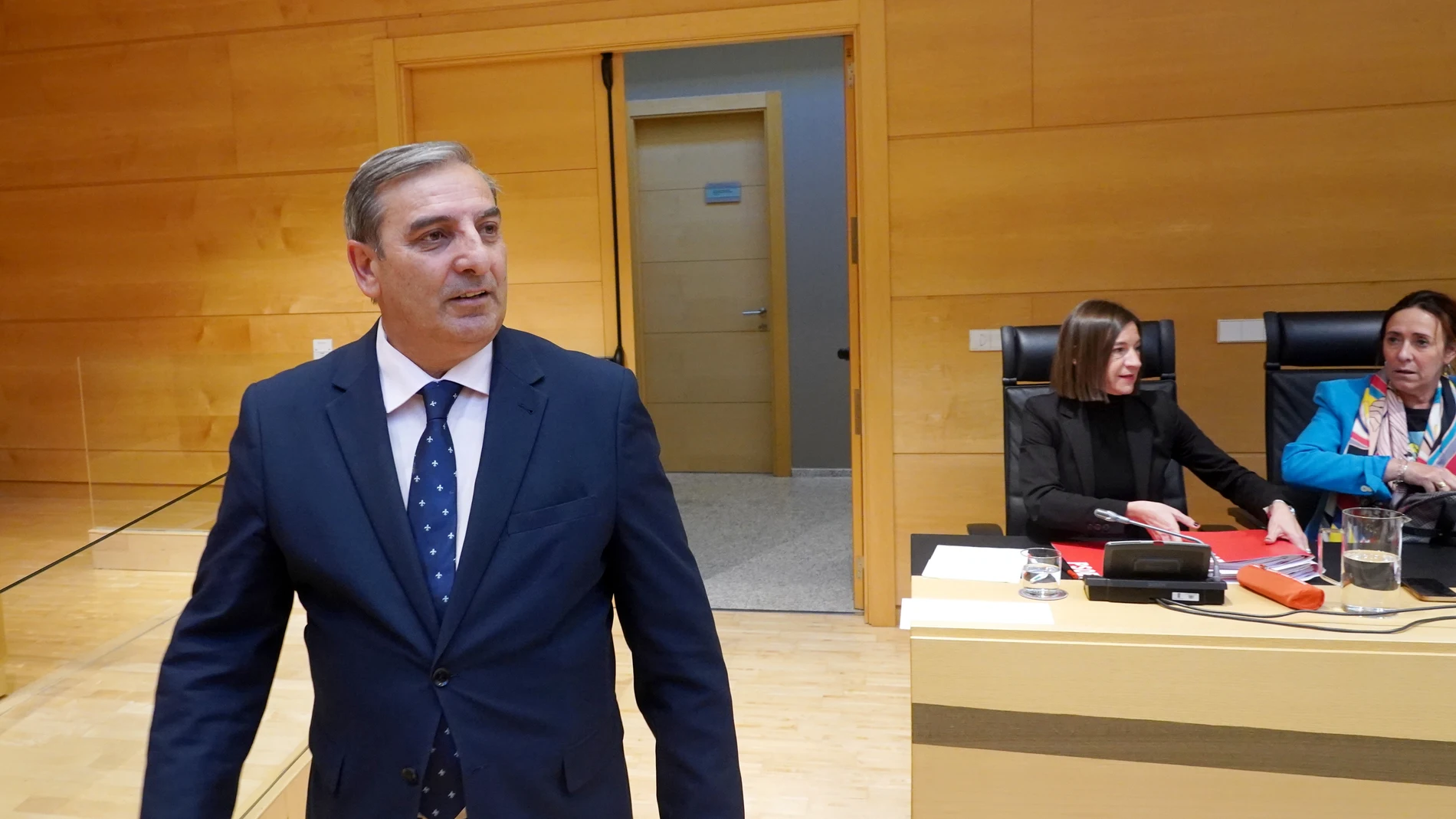 El consejero de Movilidad y Transformación Digital, José Luis Sanz Merino, comparece en las Cortes para informar sobre el proyecto de ley de Presupuestos Generales de la Comunidad para 2026