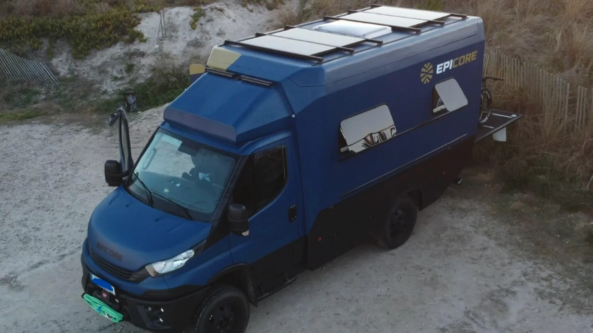 Con esta camper puedes ir al fin del mundo: es una casa con ruedas