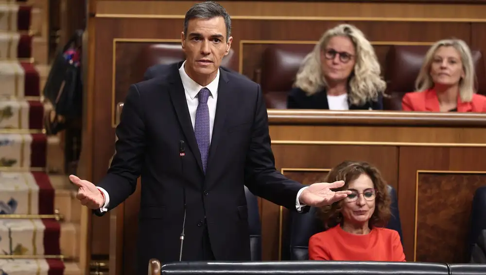 MADRID.-AMP.- Sánchez acusa a Feijóo de tapar a Mazón, callar ante Ayuso y mentir en la crisis de los cribados en Andalucía