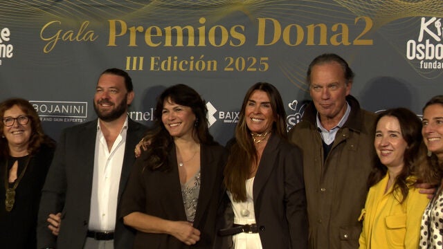 Bertín Osborne y Fabiola Martínez, en los Premios Dona2 Bertín Osborne y Fabiola Martínez, en los Premios Dona2