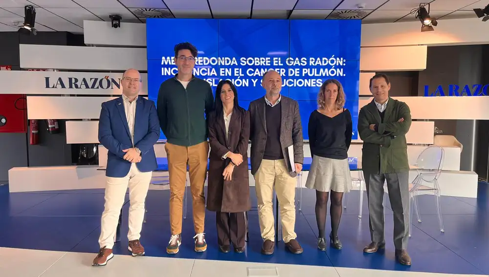 Miguel Ángel Leite, David Arias, Gema García, Alberto Ruano, Eva Rull y Alain de Fuentes, al concluir la mesa redonda
