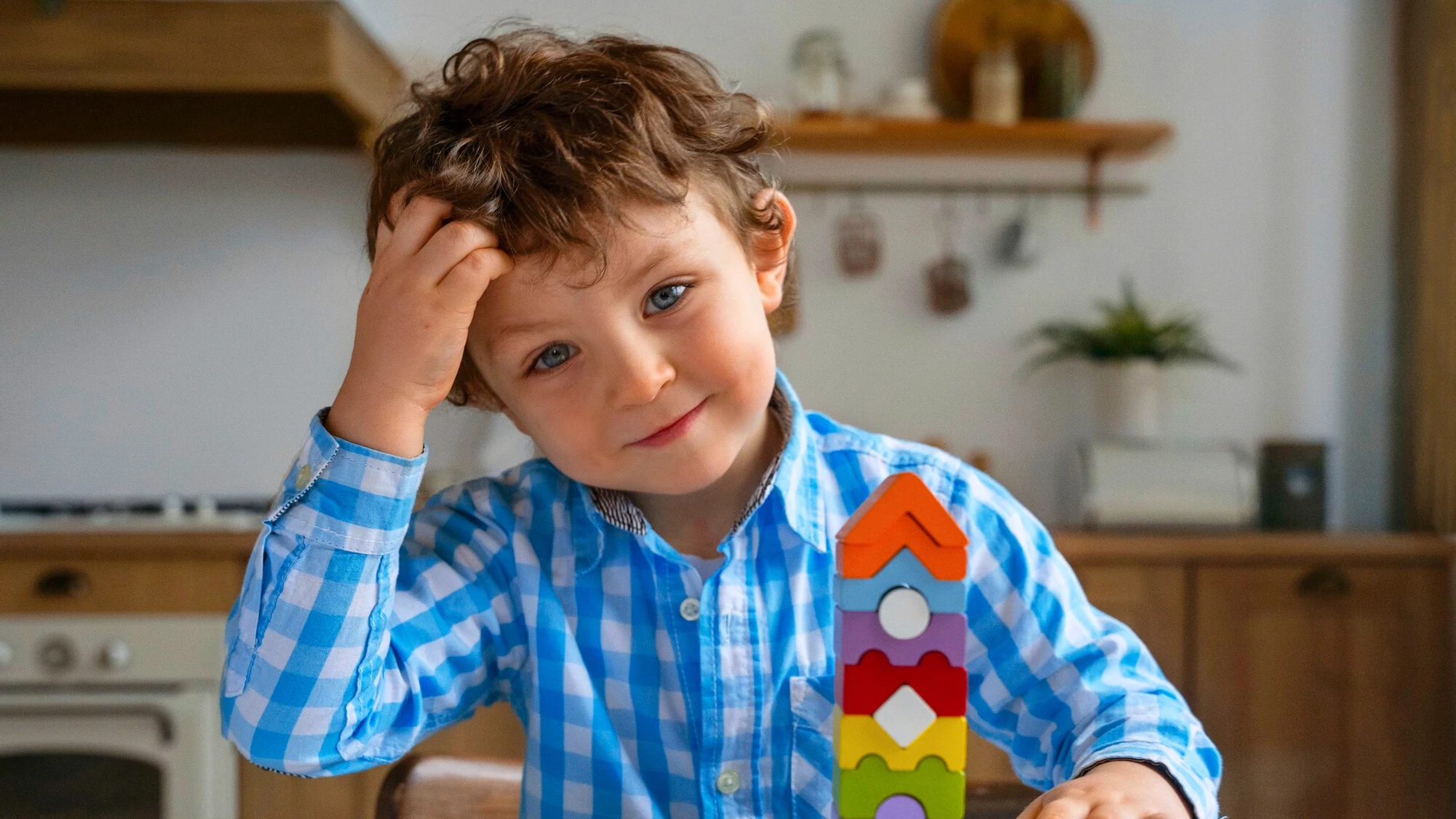 Niño con autismo y TDAH