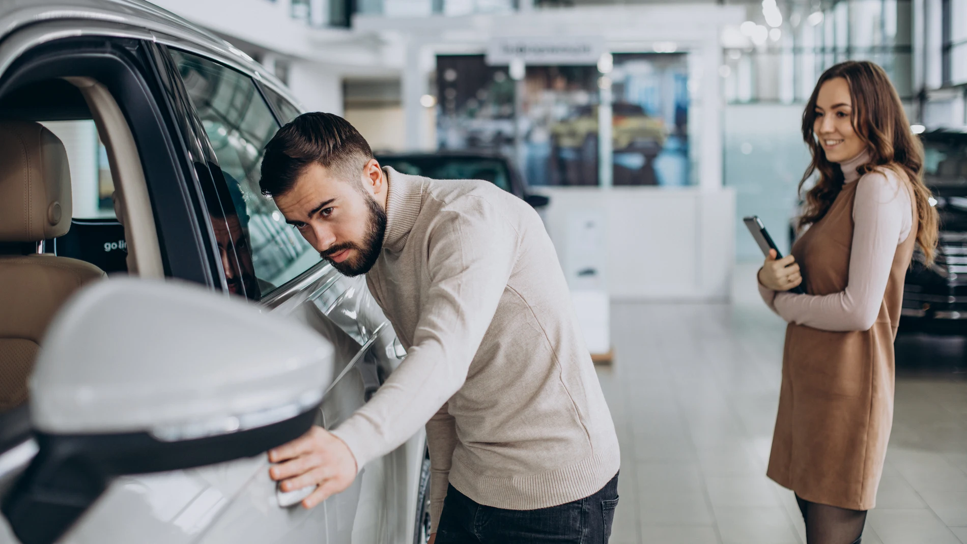 ¿Qué coche te puedes permitir en función de tu salario? Esto dicen los expertos