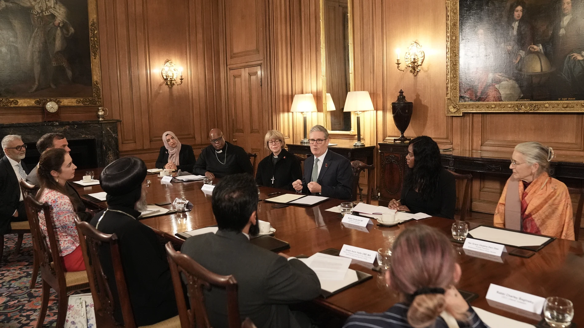 Reunión del gabinete británico presidido por Keir Starmer