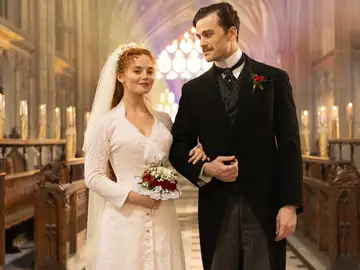 Incluso detrás de los momentos más románticos se esconden secretos e infidelidades Incluso detrás de los momentos más románticos se esconden secretos e infidelidades