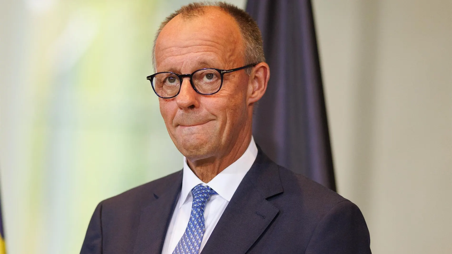 Ucrania.- Merz exige a Zelenski que endurezca las condiciones de salida de Ucrania para jóvenes de entre 18 y 24 años