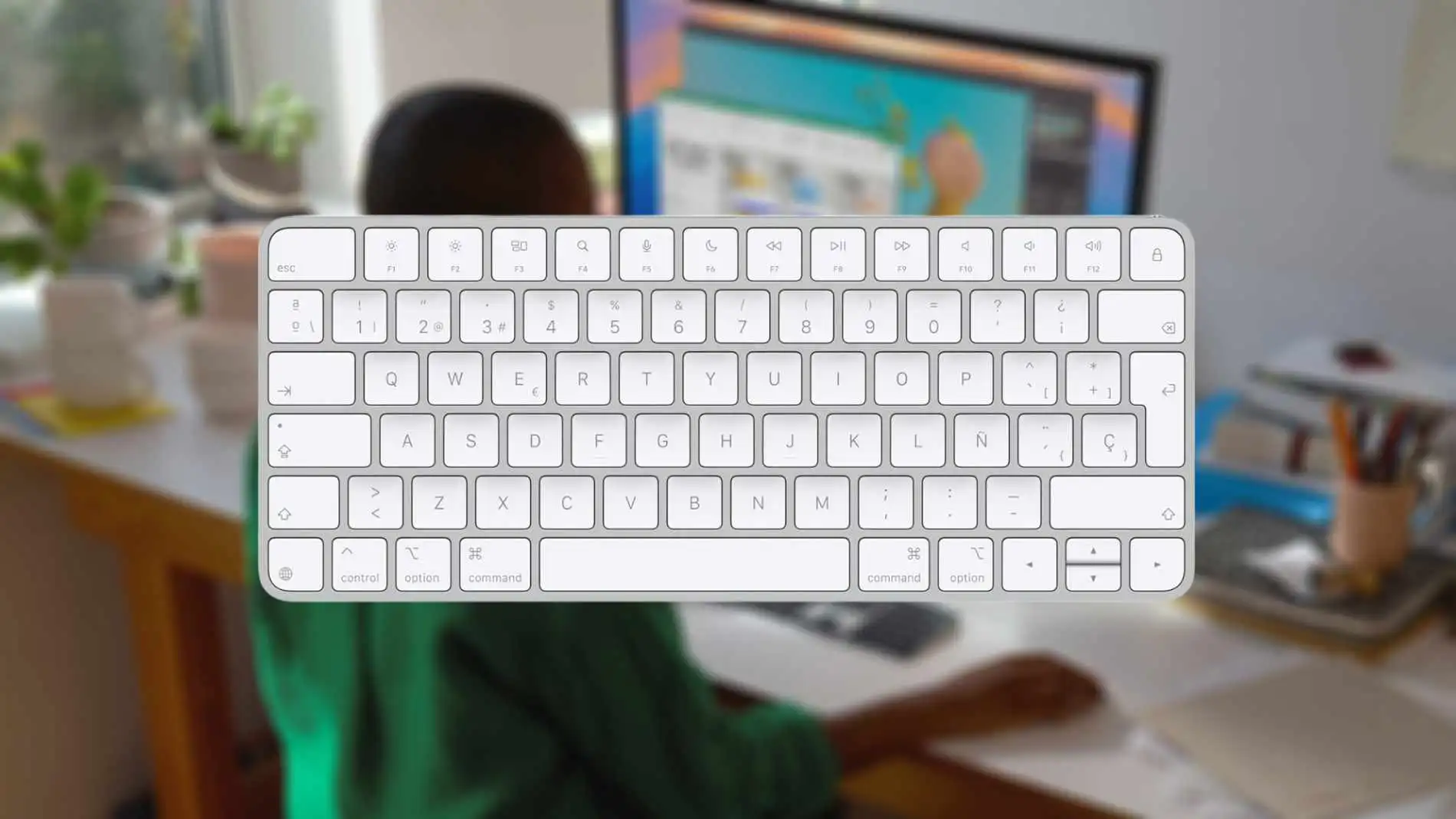 El Magic Keyboard tiene un puerto USB tipo C, pero también se puede conectar vía Bluetooth