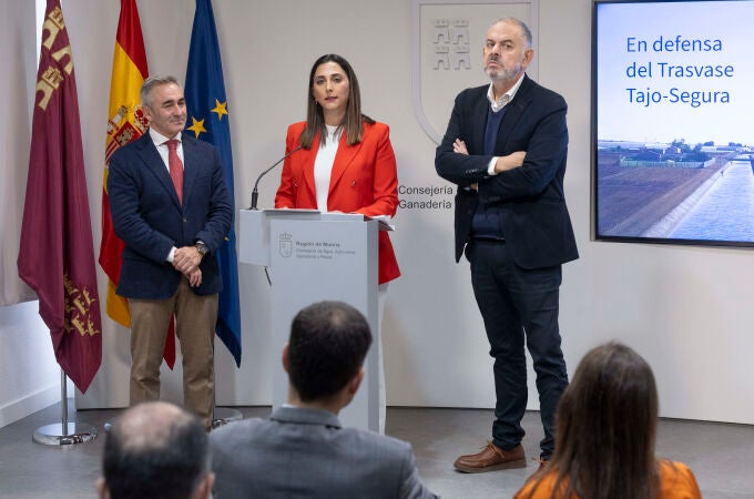Gobiernos de la Región y la Comunidad Valenciana y Scrats estudian acciones legales ante "irregularidades" en la gestión del Tajo Gobiernos de la Región y la Comunidad Valenciana y Scrats estudian acciones legales ante "irregularidades" en la gestión del Tajo