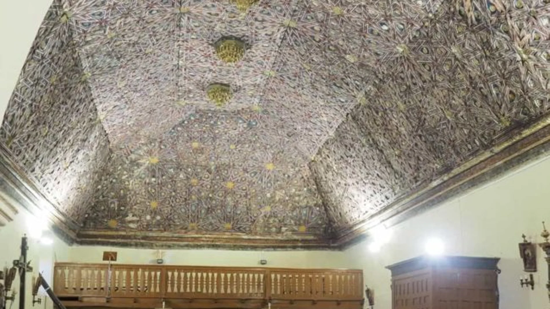 El deslumbrante artesanado mudéjar de Santa Colomba de la Vega