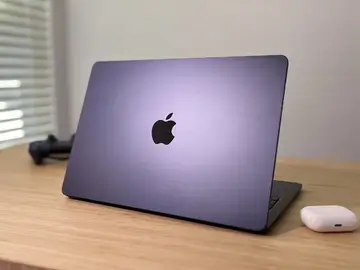 Apple trabaja en un MacBook “low cost”, aunque el M2 continúa siendo el rey calidad-precio de 2025 MacBook Air M2