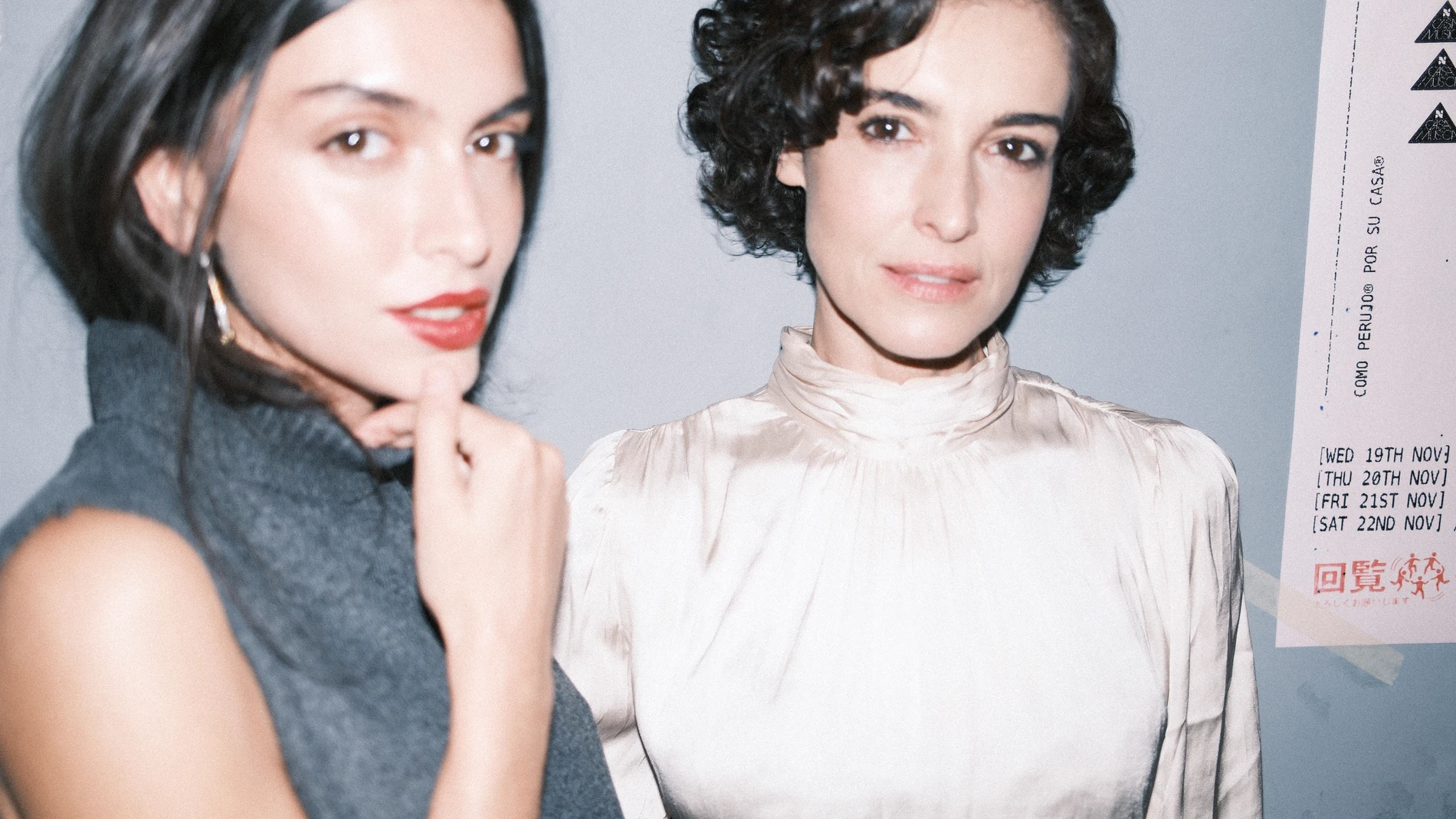 Lucía Rivera y Blanca Romero junto a Kiabi.