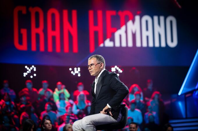 Jorge Javier Vázquez, serio en el plató de 'Gran Hermano 20' en una gala marcada por la incertidumbre Jorge Javier Vázquez, serio en el plató de 'Gran Hermano 20' en una gala marcada por la incertidumbre