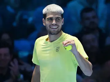ATP Finals tennis tournament Turin (Italy), 15/11/2025.- Carlos Alcaraz of Spain celebrates the victory at the end of the men's singles Round Robin match against Felix Auger Aliassime of Canada at the ATP Finals in Turin, Italy, 15 November 2025. (Tenis, Italia, España) EFE/EPA/ALESSANDRO DI MARCO