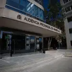 MADRID.-Condenado a seis años de prisión por una brutal agresión a su pareja en un hotel de Madrid