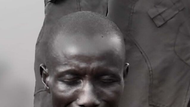 Imagen de un cristiano a punto de ser asesinado utilizada por el Estado Islámico Imagen de un cristiano a punto de ser asesinado utilizada por el Estado Islámico