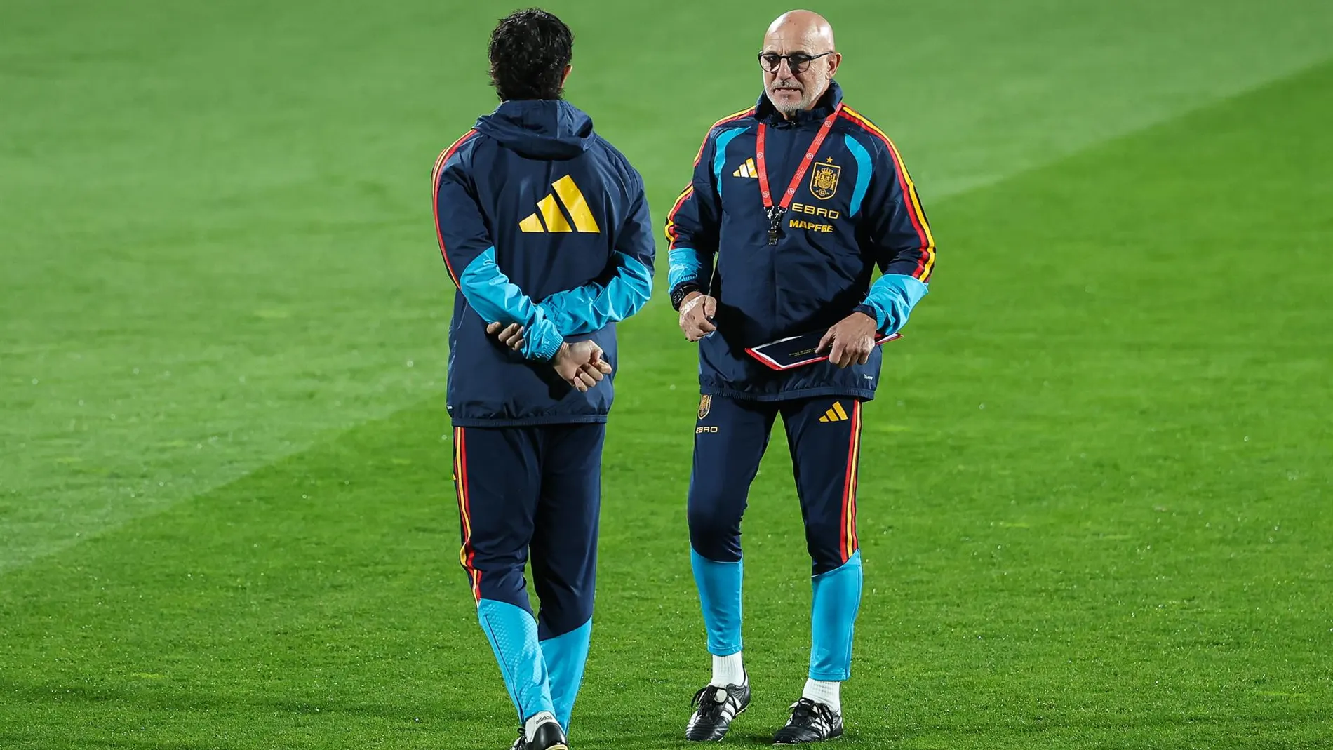 Fútbol/Selección.- Luis de la Fuente construye una España con fondo de armario que tiene a mano el récord de Italia