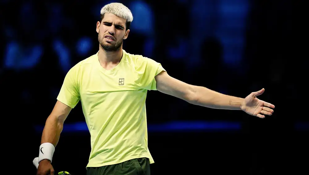 Tenis.- AMP.- Alcaraz sucumbe ante el Maestro Sinner en las Finales ATP de Turín