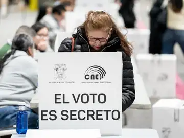 Ecuador.- Los ecuatorianos rechazan las cuatro propuestas de Noboa, según resultados preliminares Ecuador.- Los ecuatorianos rechazan las cuatro propuestas de Noboa, según resultados preliminares