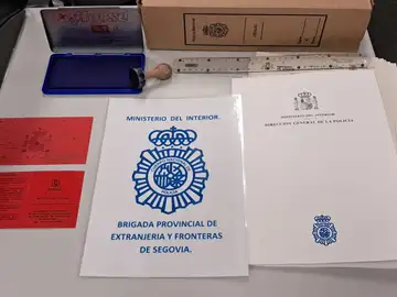 Seis detenidos por falsificar certificados de empadronamiento en distintas localidades de Segovia y Ávila Seis detenidos por falsificar certificados de empadronamiento en distintas localidades de Segovia y Ávila