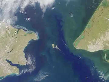 Imagen satelital de las Islas Diómedes Imagen satelital de las Islas Diómedes