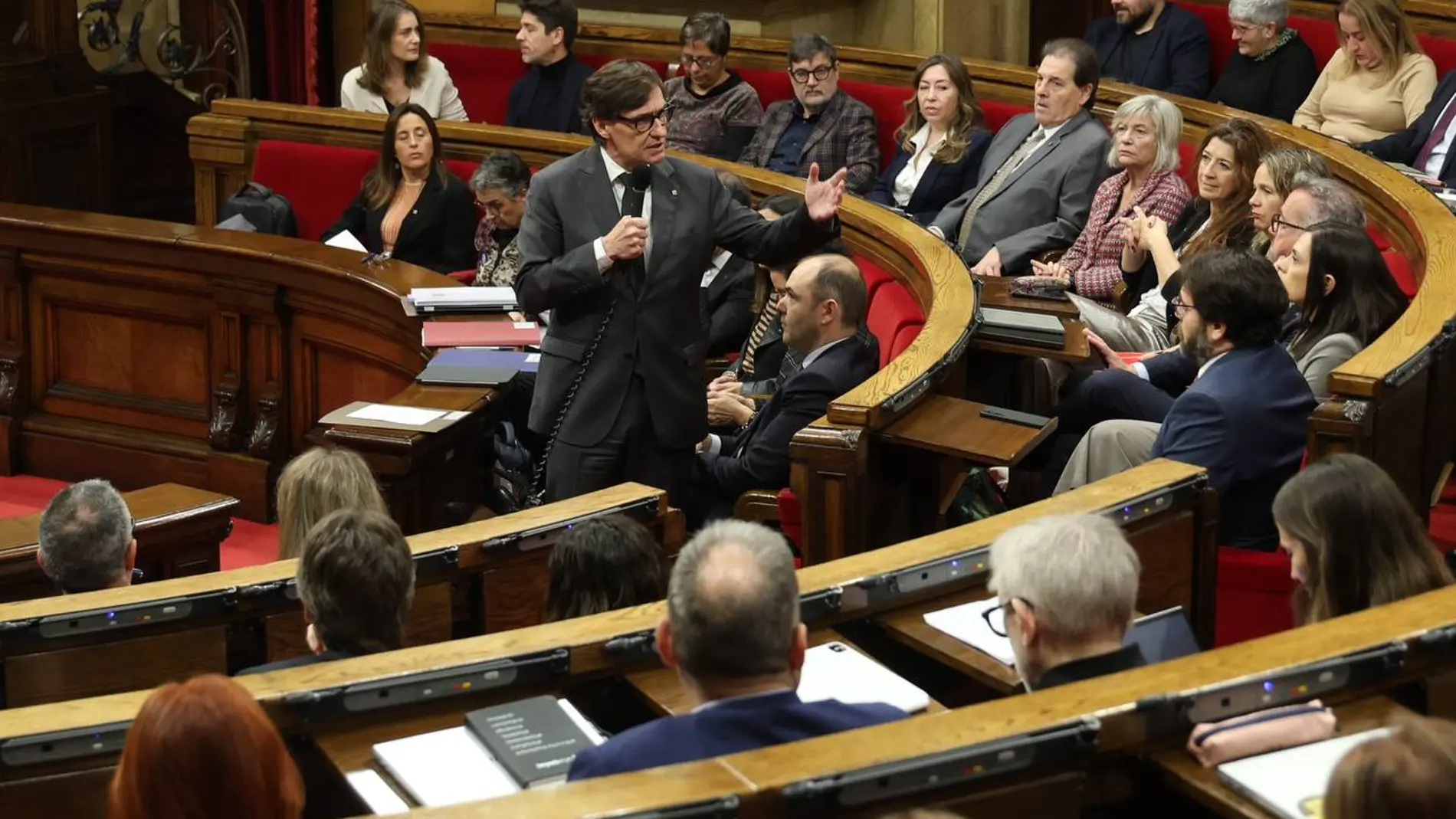 Sesión de control a Salvador Illa en el Parlament