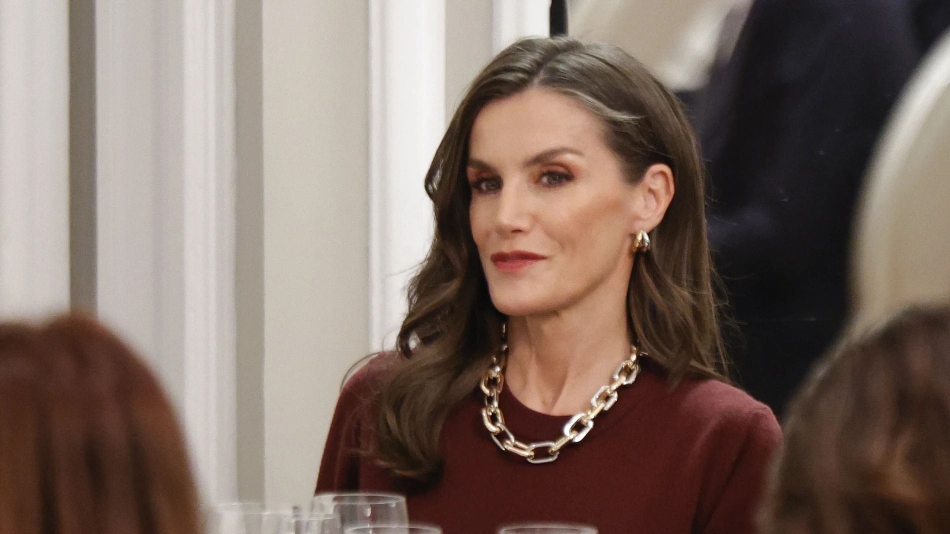 El collar de 15 euros de la Reina Letizia.