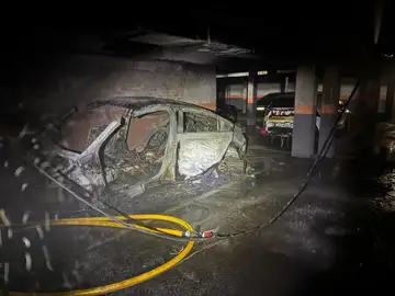 Un incendio en un garaje de Colmenar Viejo obliga a desalojar a 150 personas Un incendio en un garaje de Colmenar Viejo obliga a desalojar a 150 personas